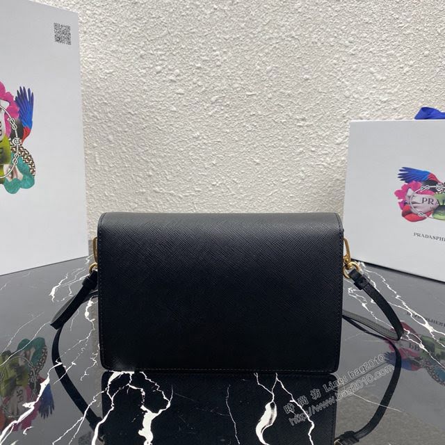 prada女包 普拉達新款女士斜挎包 1BP020 Prada單肩小包 Saffiano皮 Prada翻蓋包  pyd2367